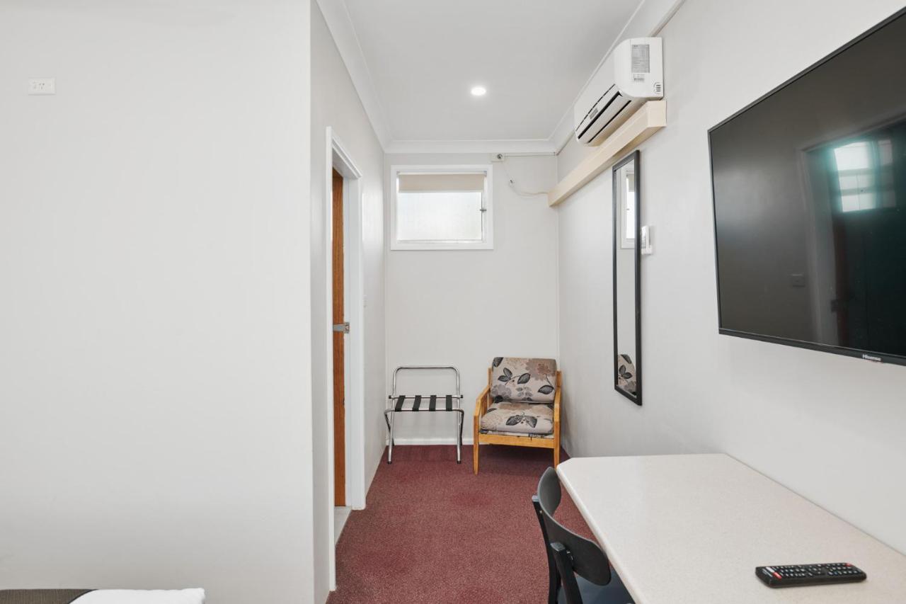 Wingham Motel Extérieur photo